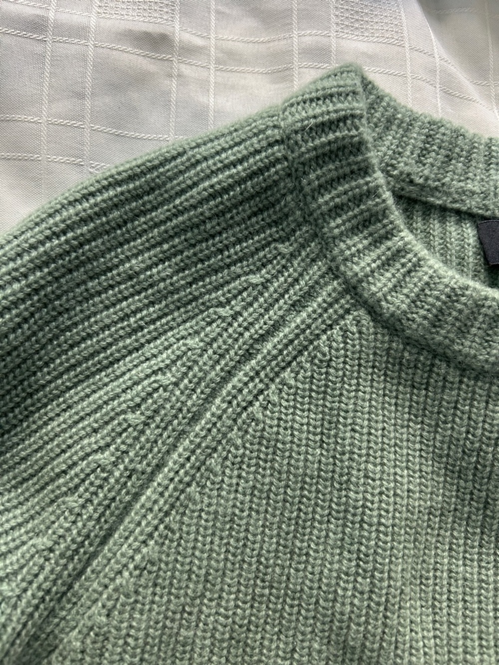 Quince cashmere sweater, S